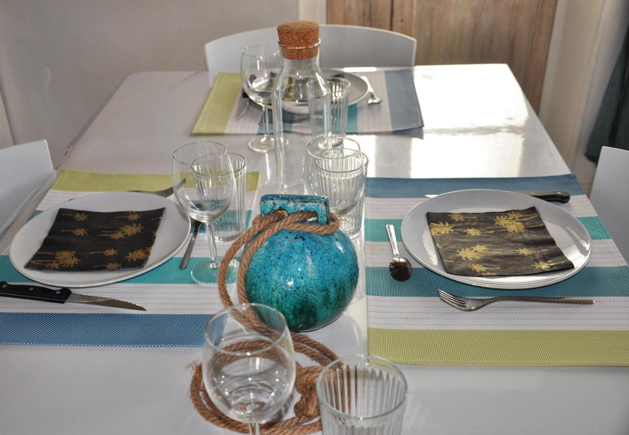 Escapade A Sanary, Au Coeur Du Village, 200M Du Port,Clim,Wifi,Parking ภายนอก รูปภาพ