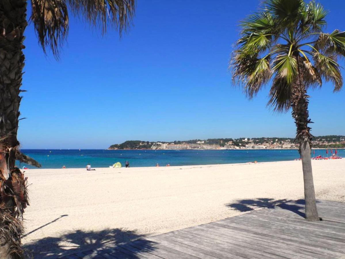 Escapade A Sanary, Au Coeur Du Village, 200M Du Port,Clim,Wifi,Parking ภายนอก รูปภาพ